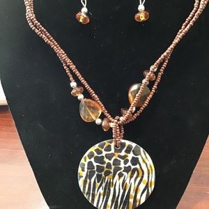 Hand Painted Shell Necklace Set